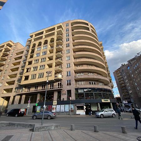 Northern Avenue, 2 Bedrooms Beautiful, New Renovated Apartment Hh35 Yerevan Exterior photo